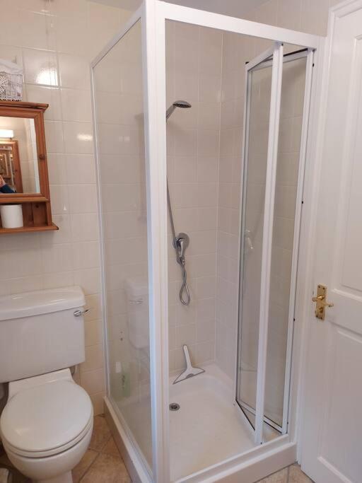 Cheerful, Cosy, One Bedroom Home With Patio And Parking Newbury  Exterior photo